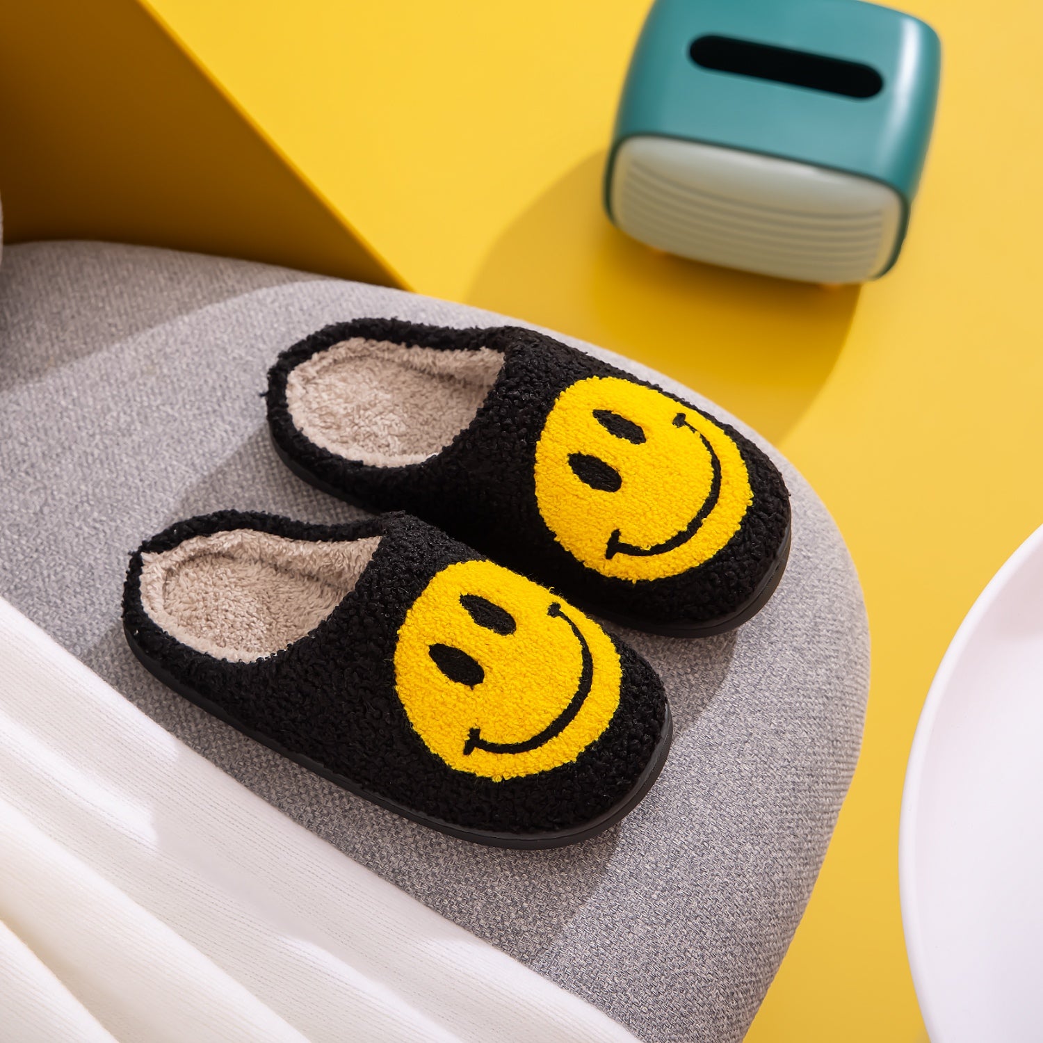 Melody Smiley Face Slippers 