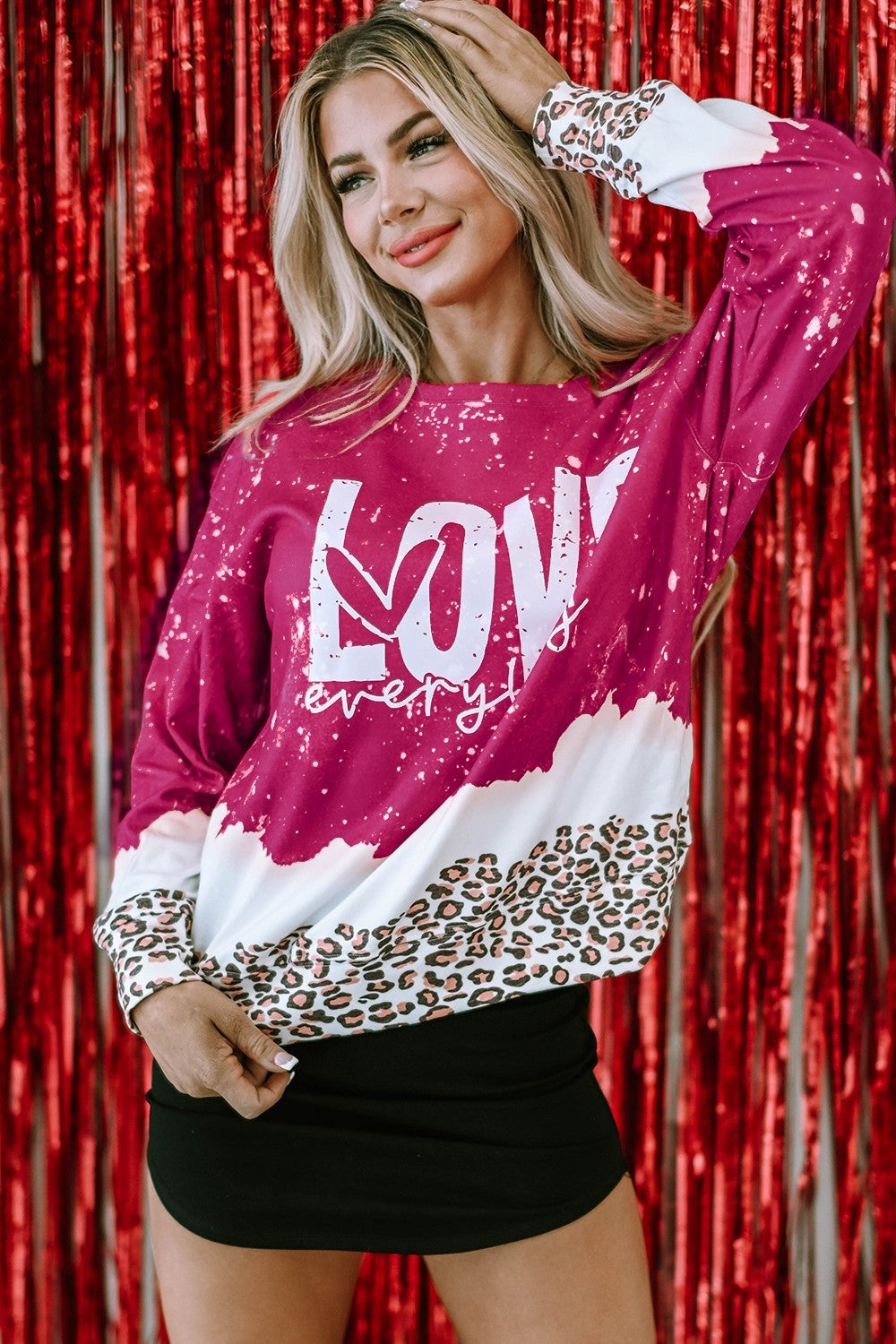 LOVE EVERYBODY Leopard Round Neck Sweatshirt 