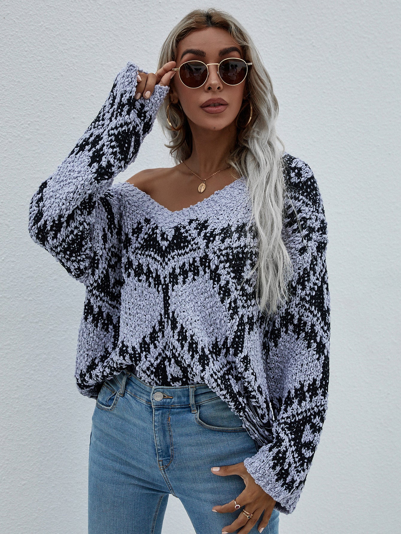 Geometric Print Chunky Knit Distressed Sweater 