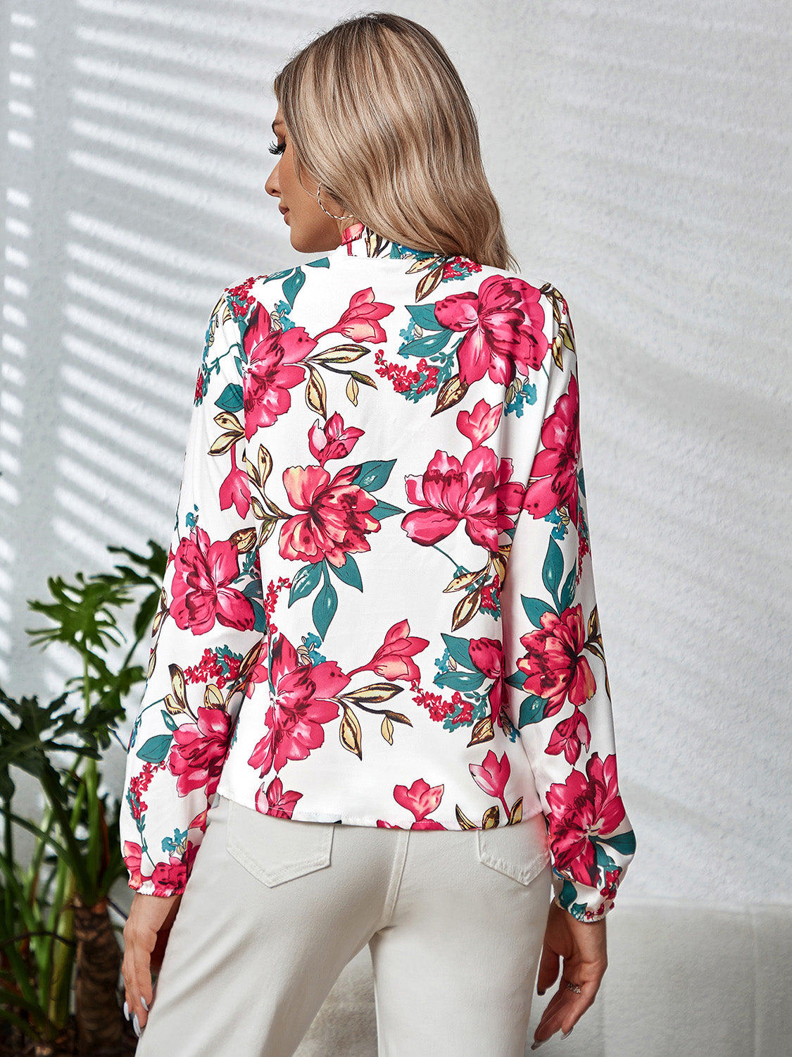 Printed Tie Neck Long Sleeve Blouse 