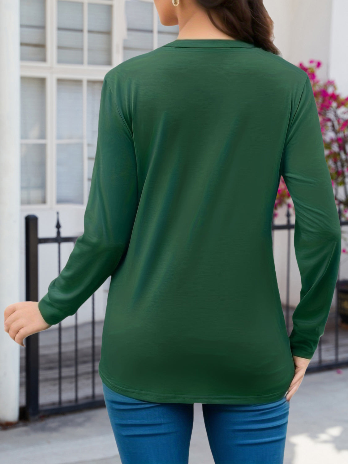 Ruched V-Neck Long Sleeve T-Shirt 