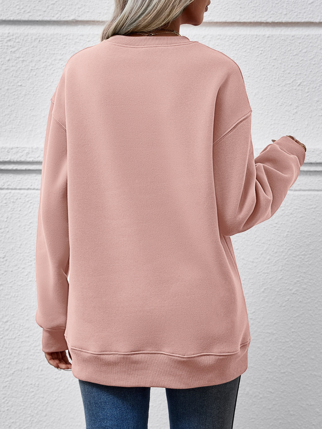 Graphic Round Neck Long Sleeve Sweatshirt 