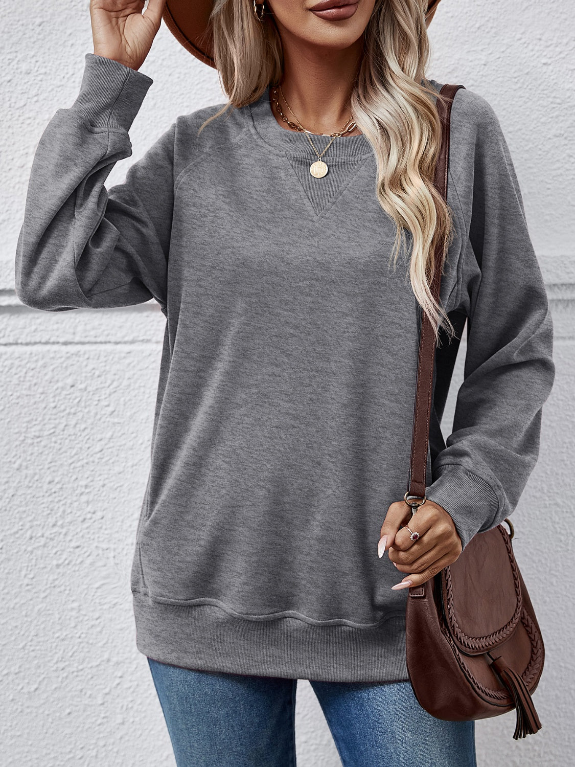 Round Neck Long Sleeve Sweatshirt 