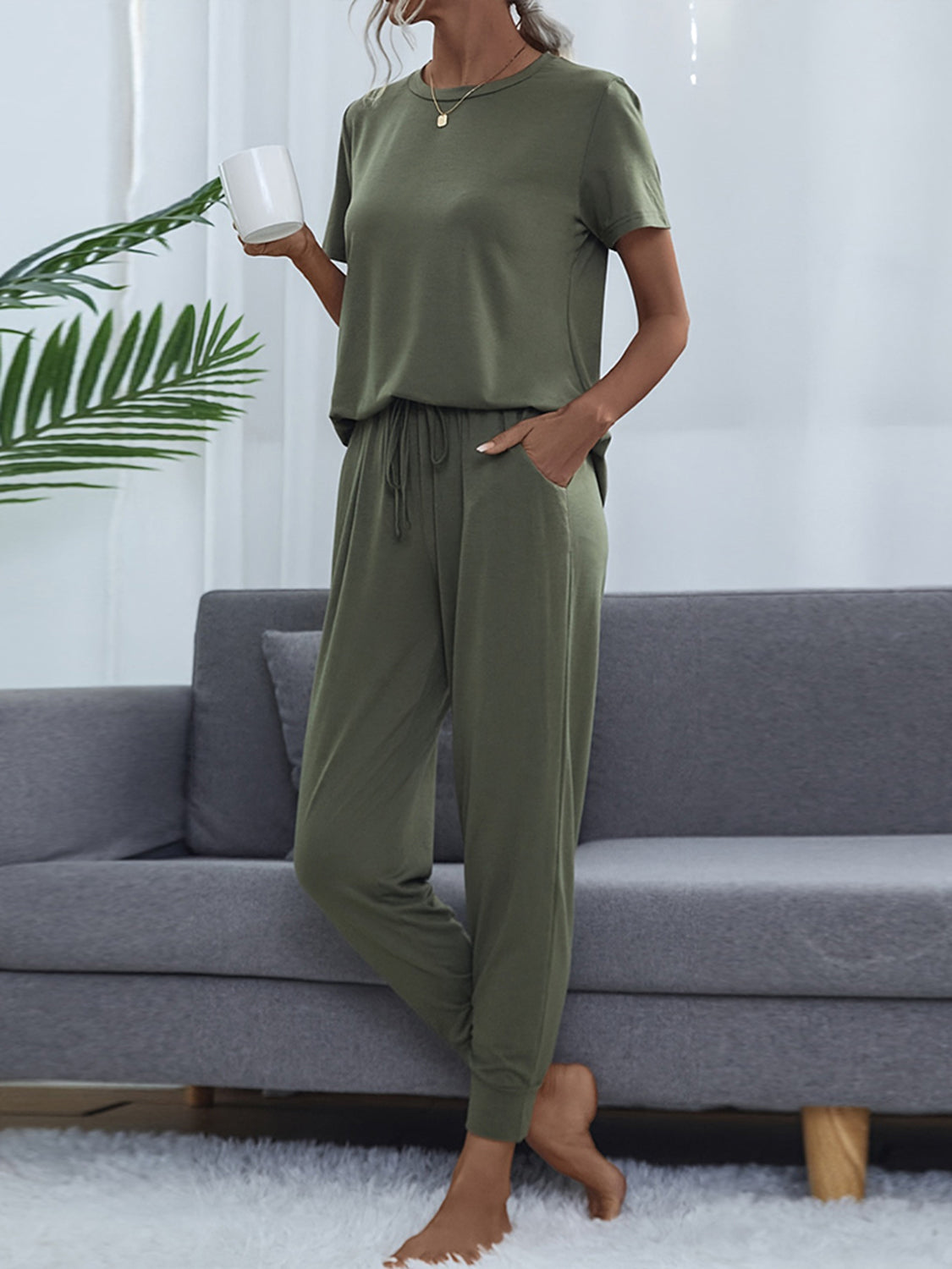 Round Neck Short Sleeve Top and Pants Set 