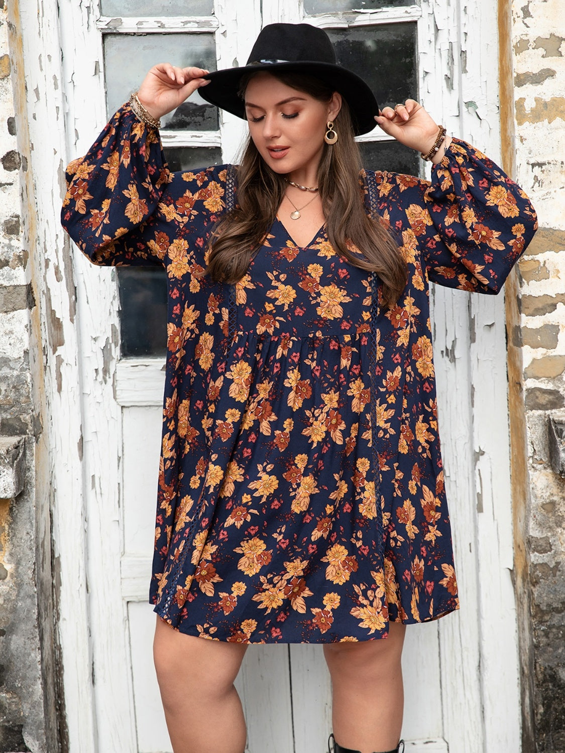 Plus Size Floral V-Neck Balloon Sleeve Dress 