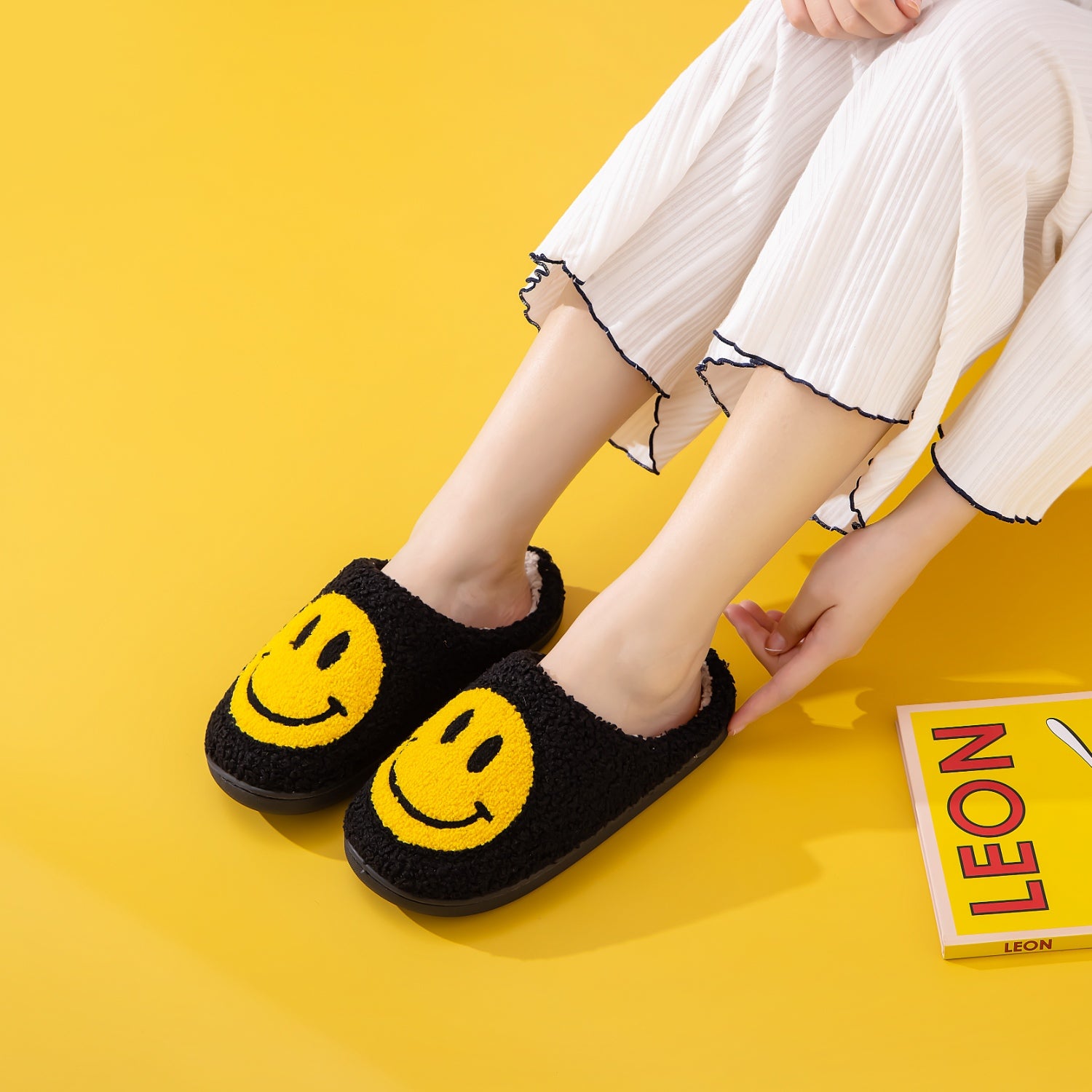 Melody Smiley Face Slippers 