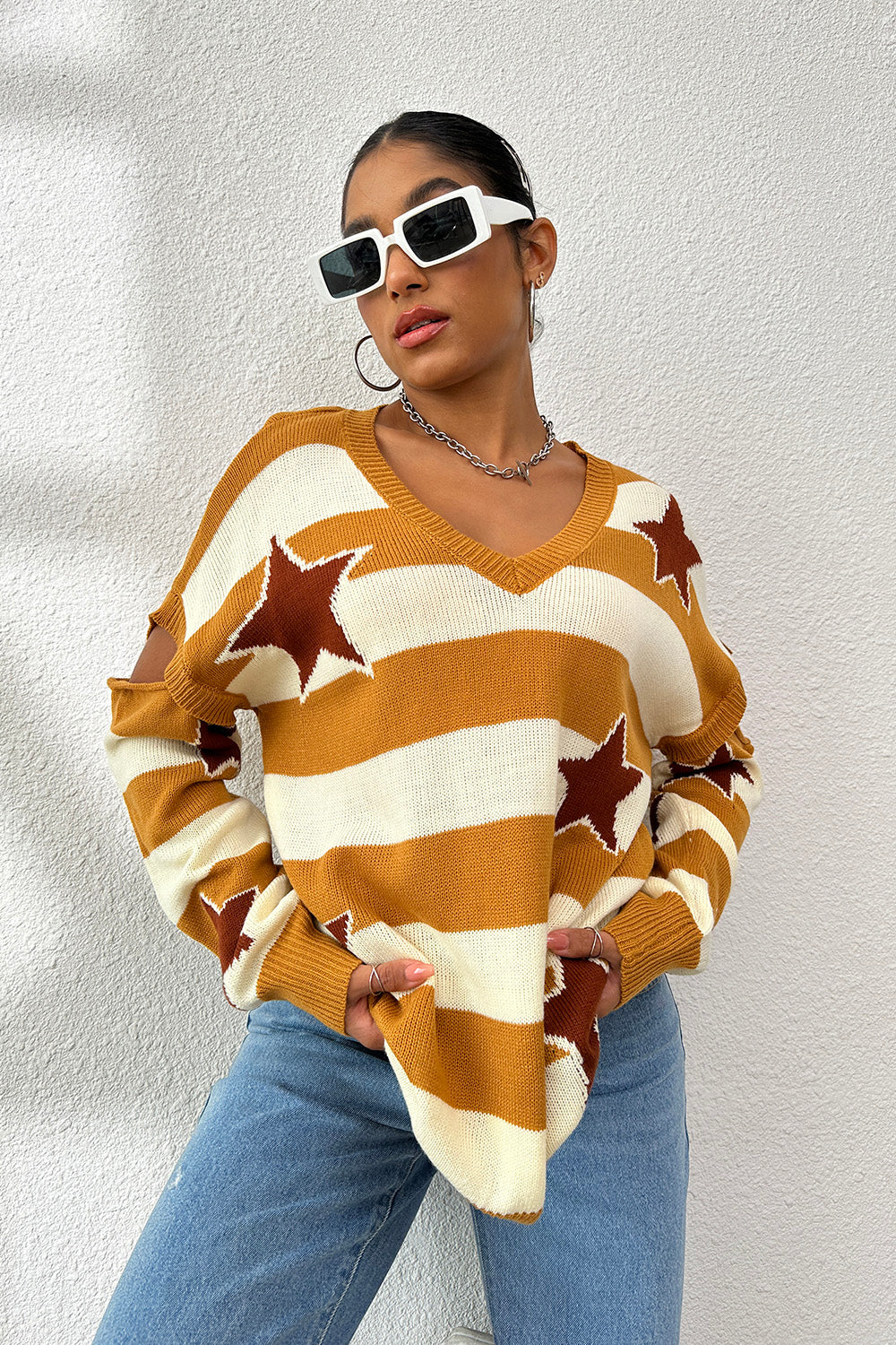 Star Pattern V-Neck Cutout Sweater 