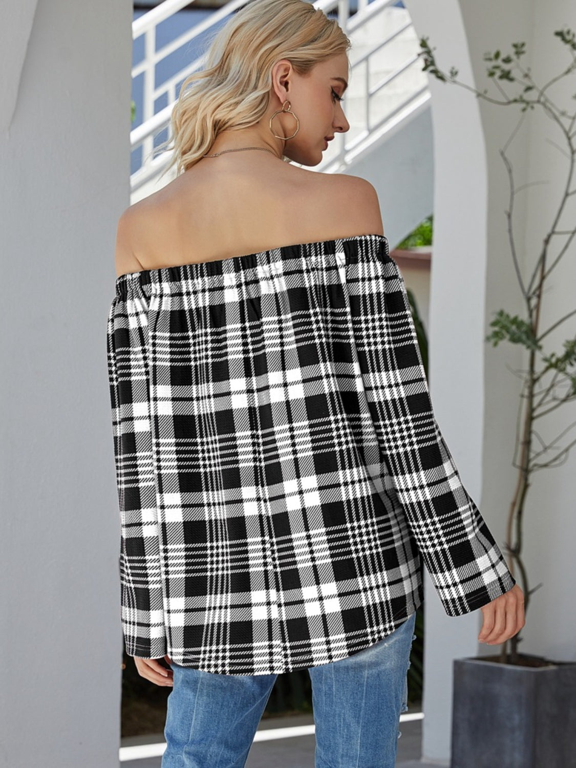 Off-Shoulder Striped Long Sleeve T-Shirt 