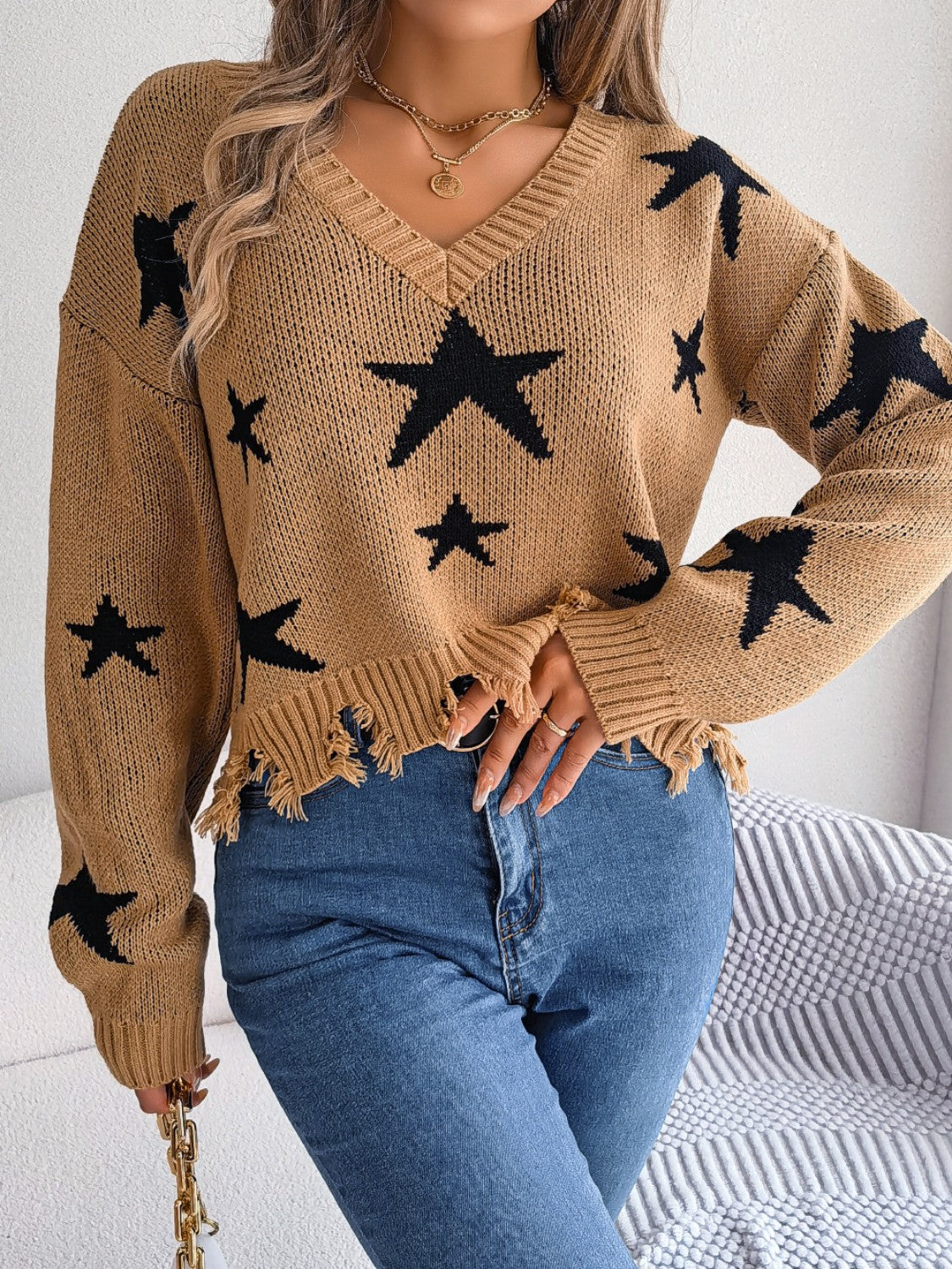 Star Pattern Distressed V-Neck Cropped Sweater 