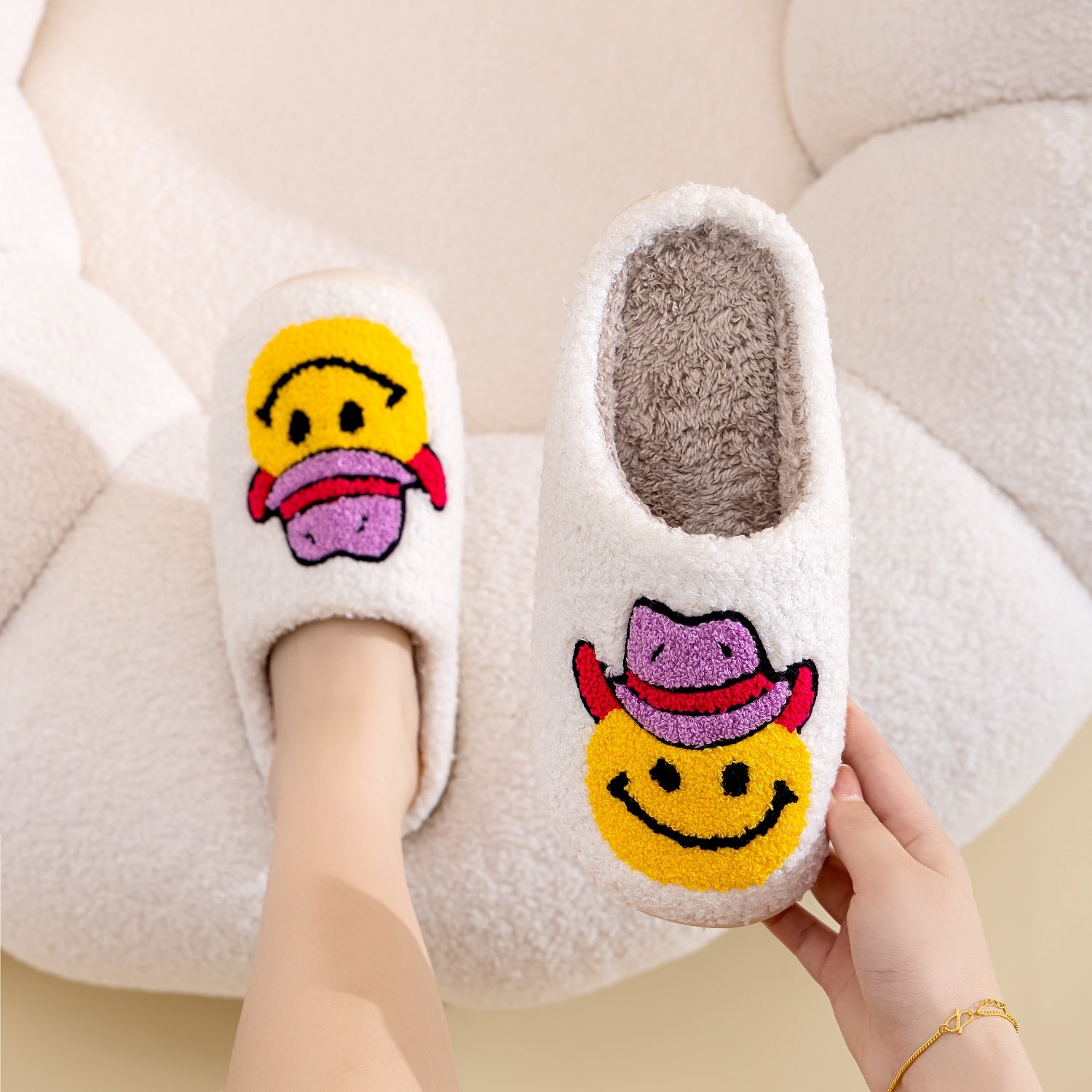 Melody Smiley Face Slippers 