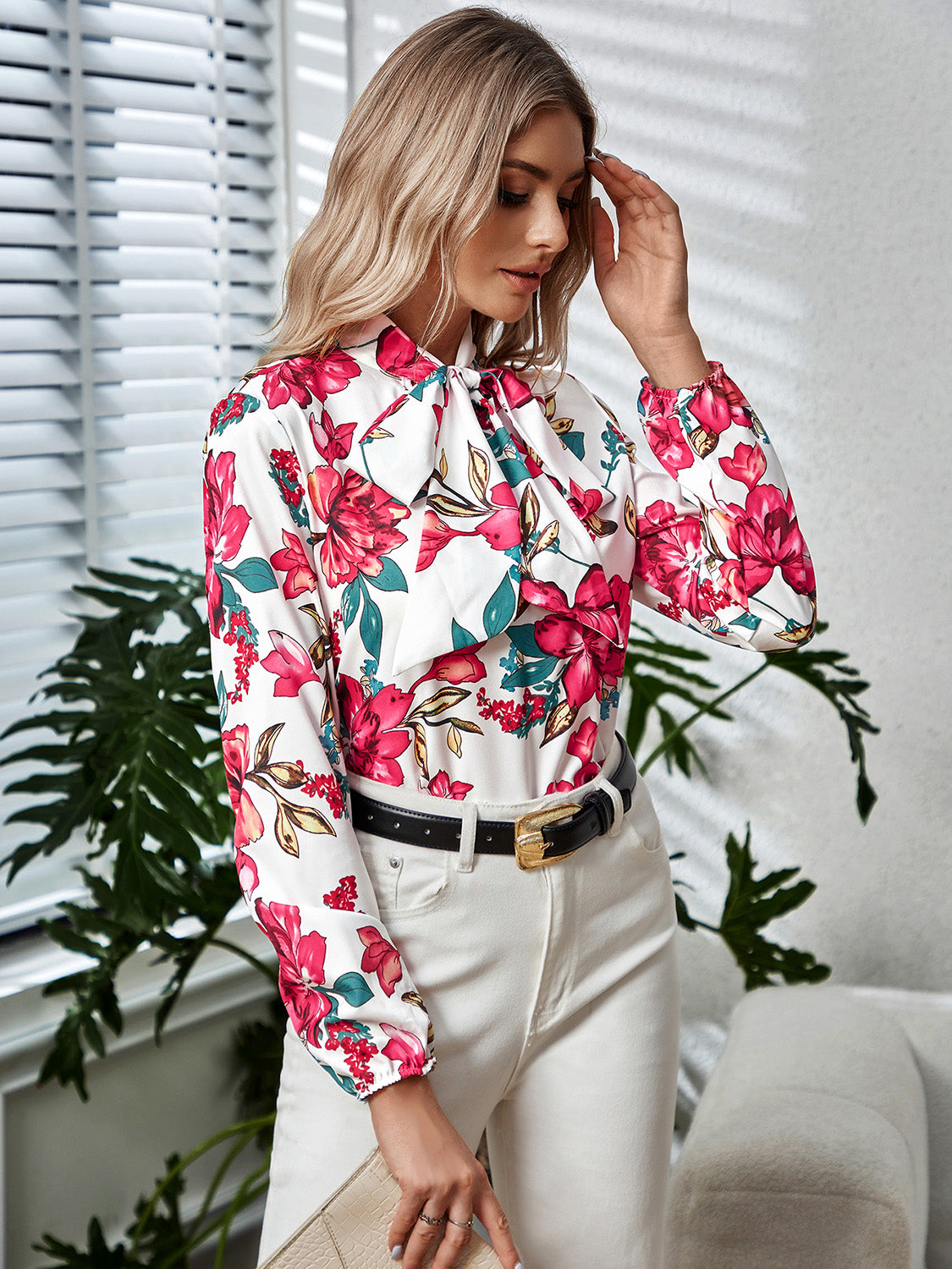 Printed Tie Neck Long Sleeve Blouse 