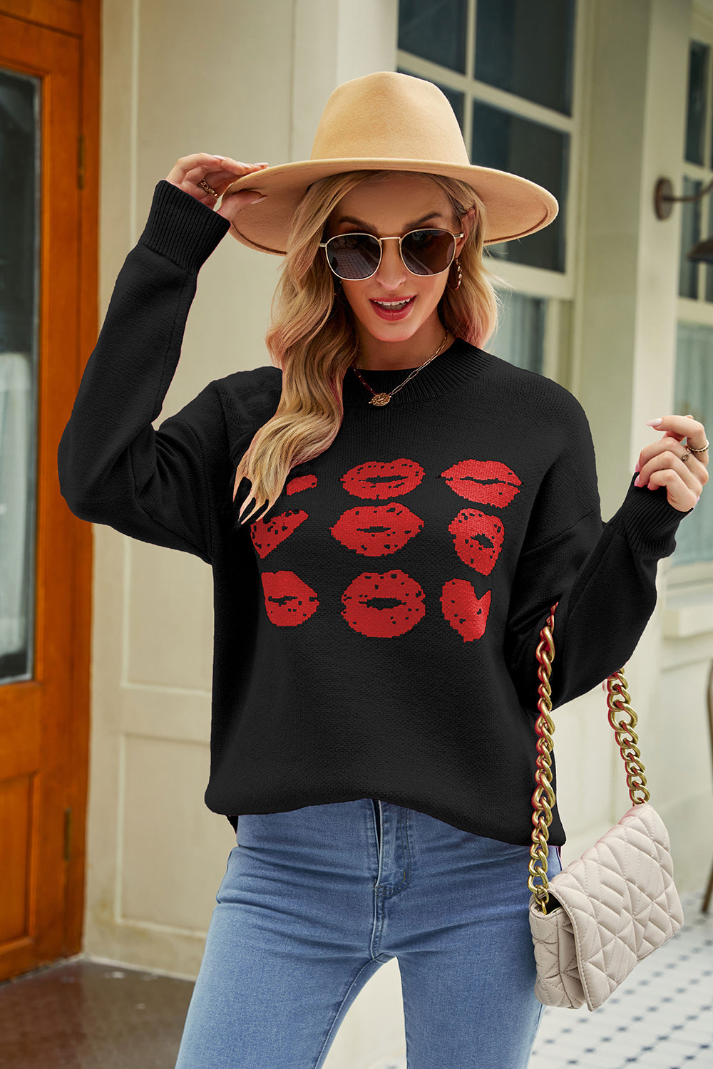 Contrast Lip Pattern Round Neck Slit Sweater 