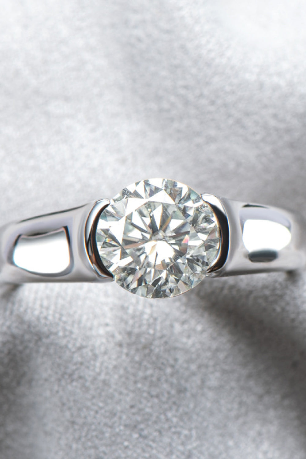 Looking Good 2 Carat Moissanite Platinum-Plated Ring 