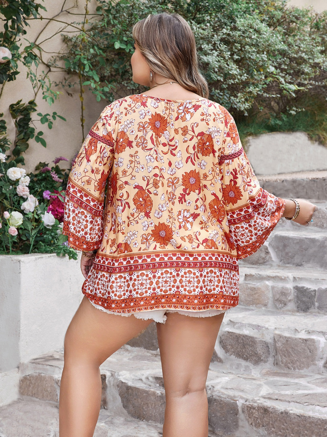 Plus Size Printed V-Neck Three-Quarter Sleeve Blouse 