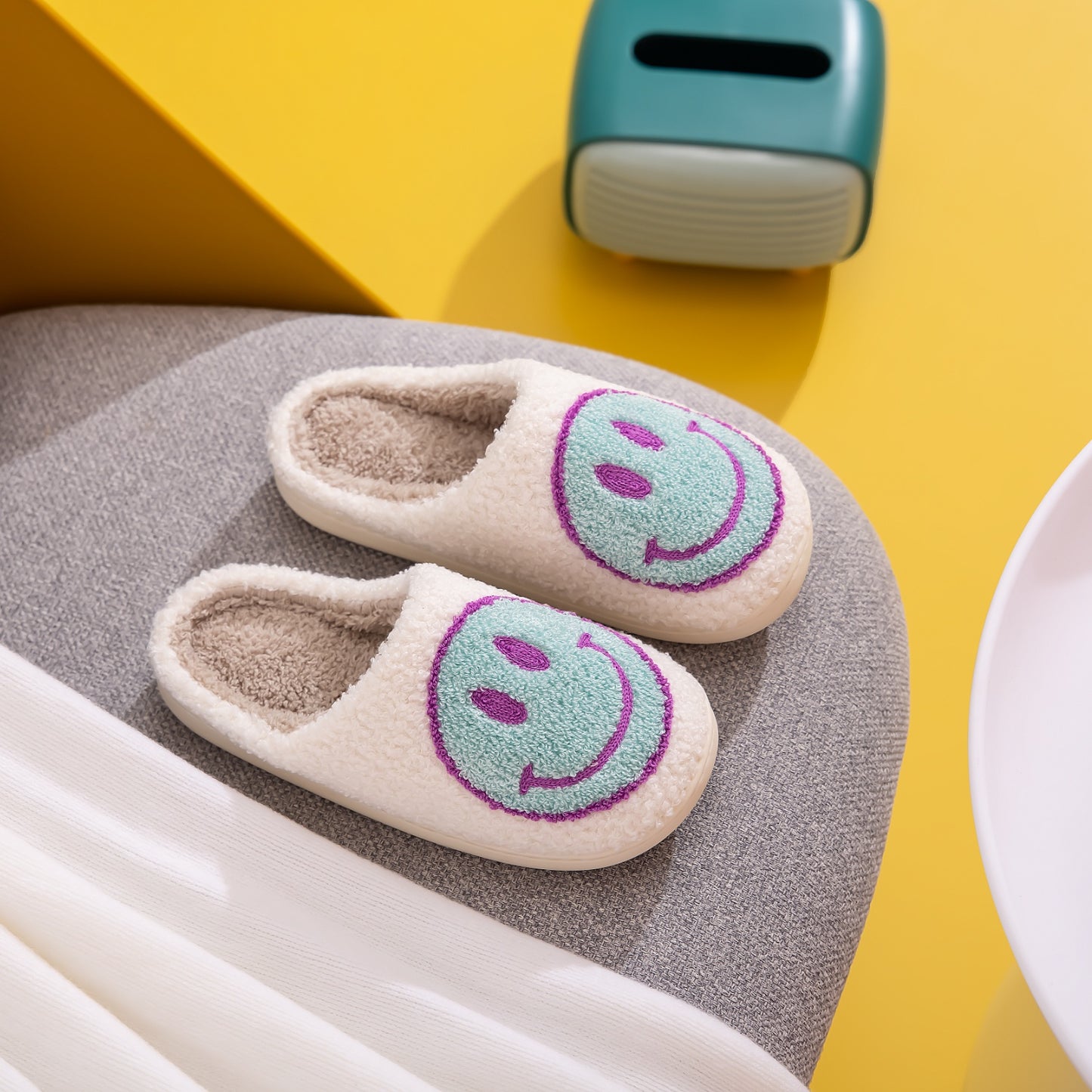 Melody Smiley Face Slippers 