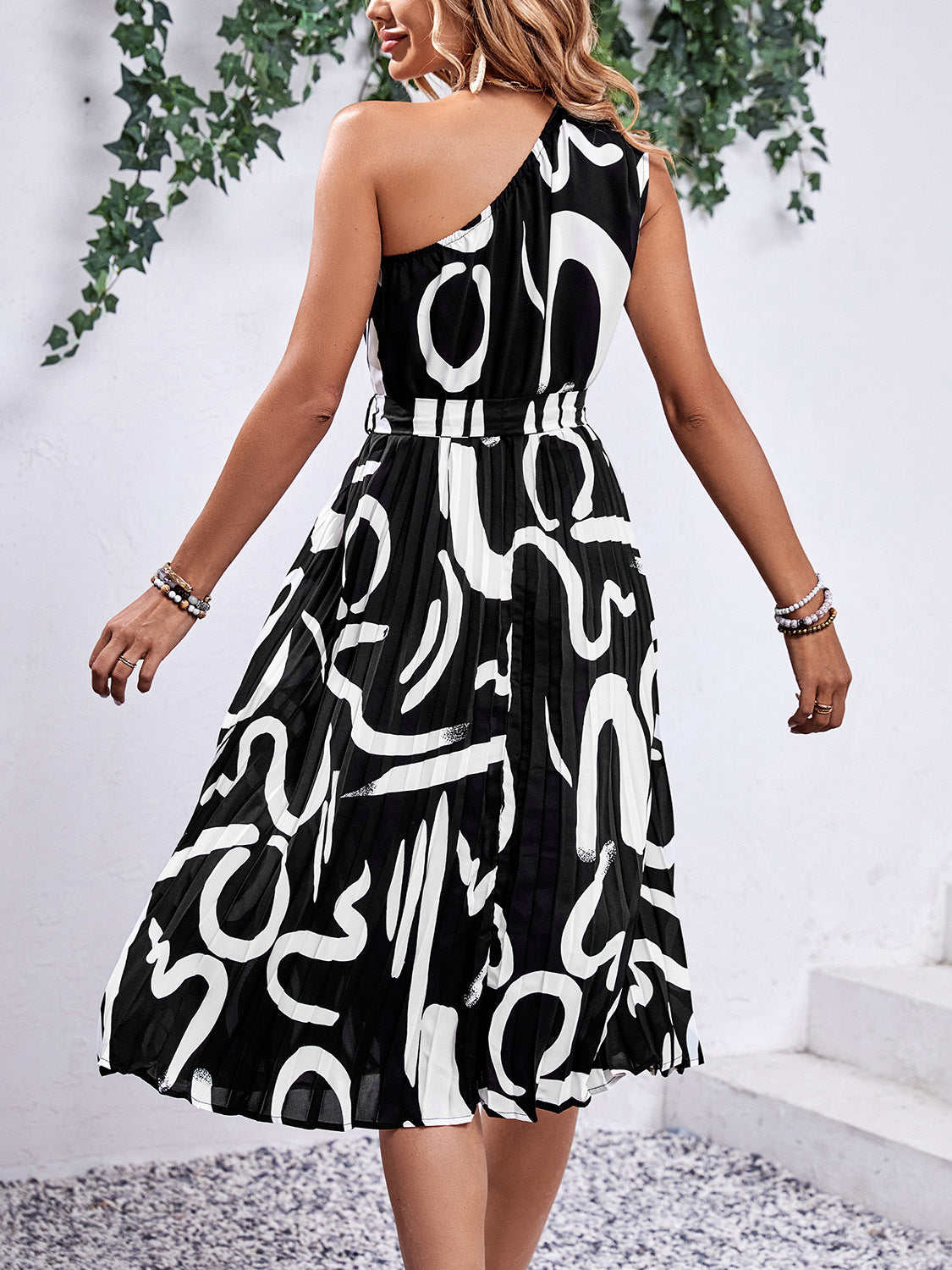 Printed Single Shoulder Tie Waist Dress 