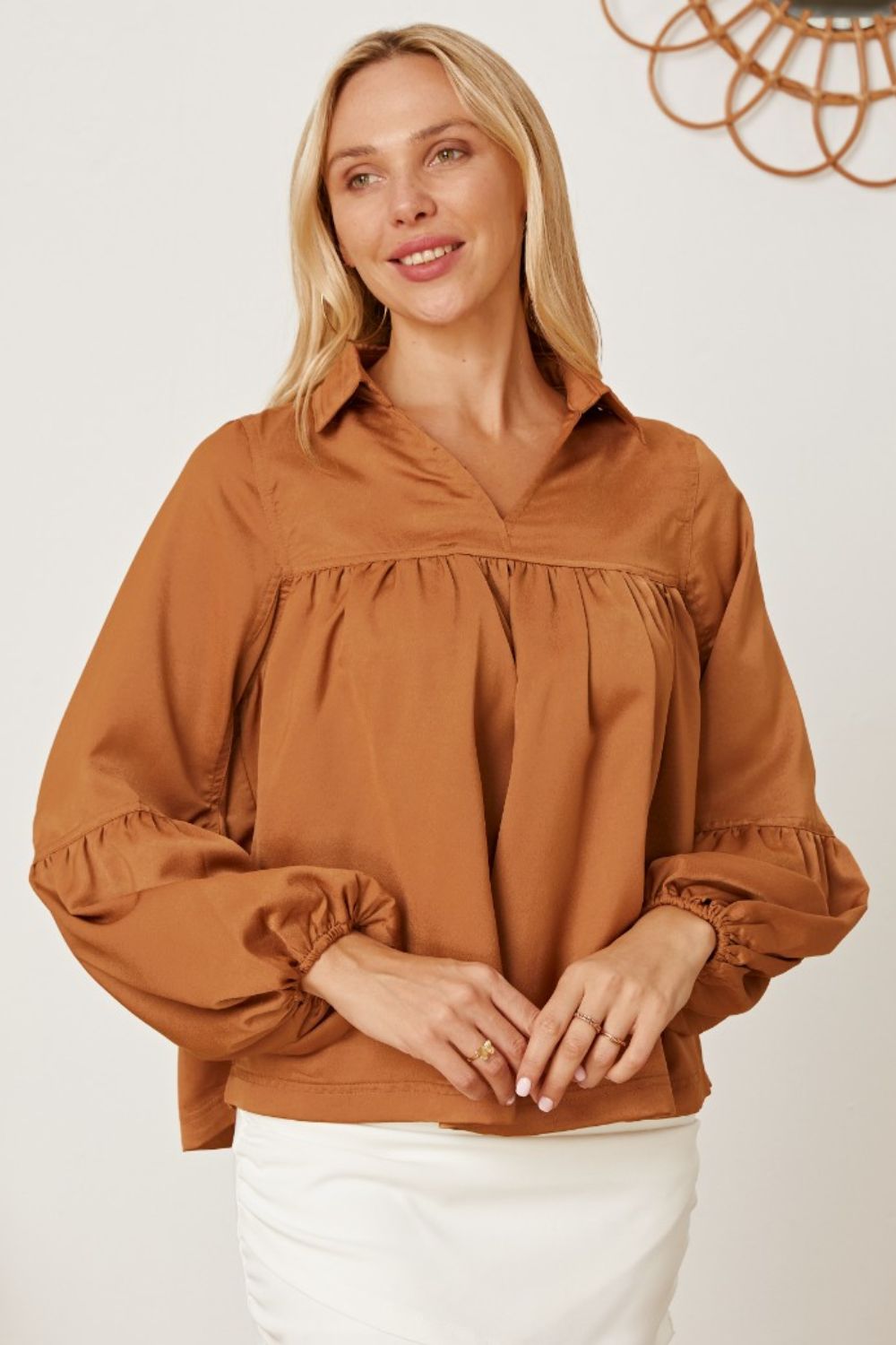 Balloon Sleeve Collared Neck Blouse 