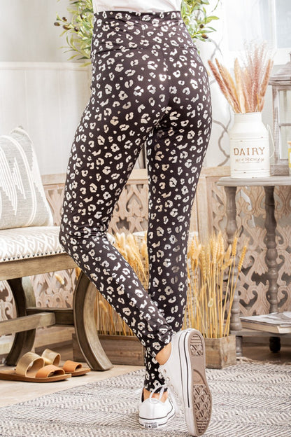 Heimish Full Size Leopard High Waist Leggings 