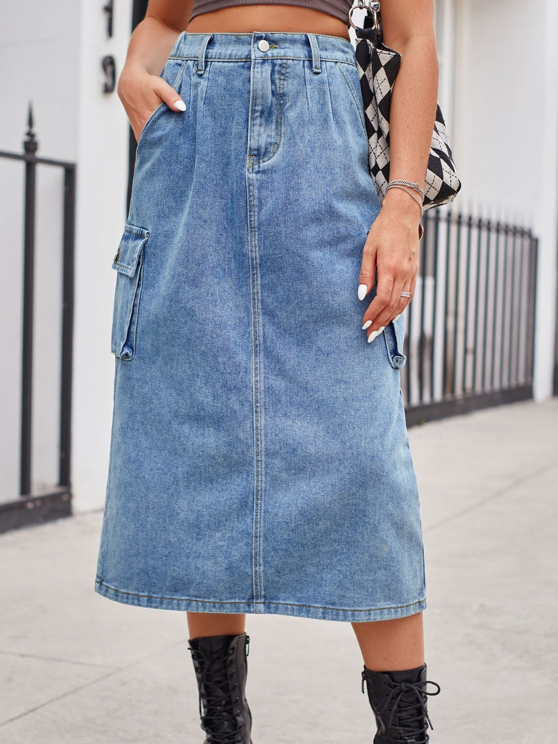 Slit Buttoned Denim Skirt with Pockets 