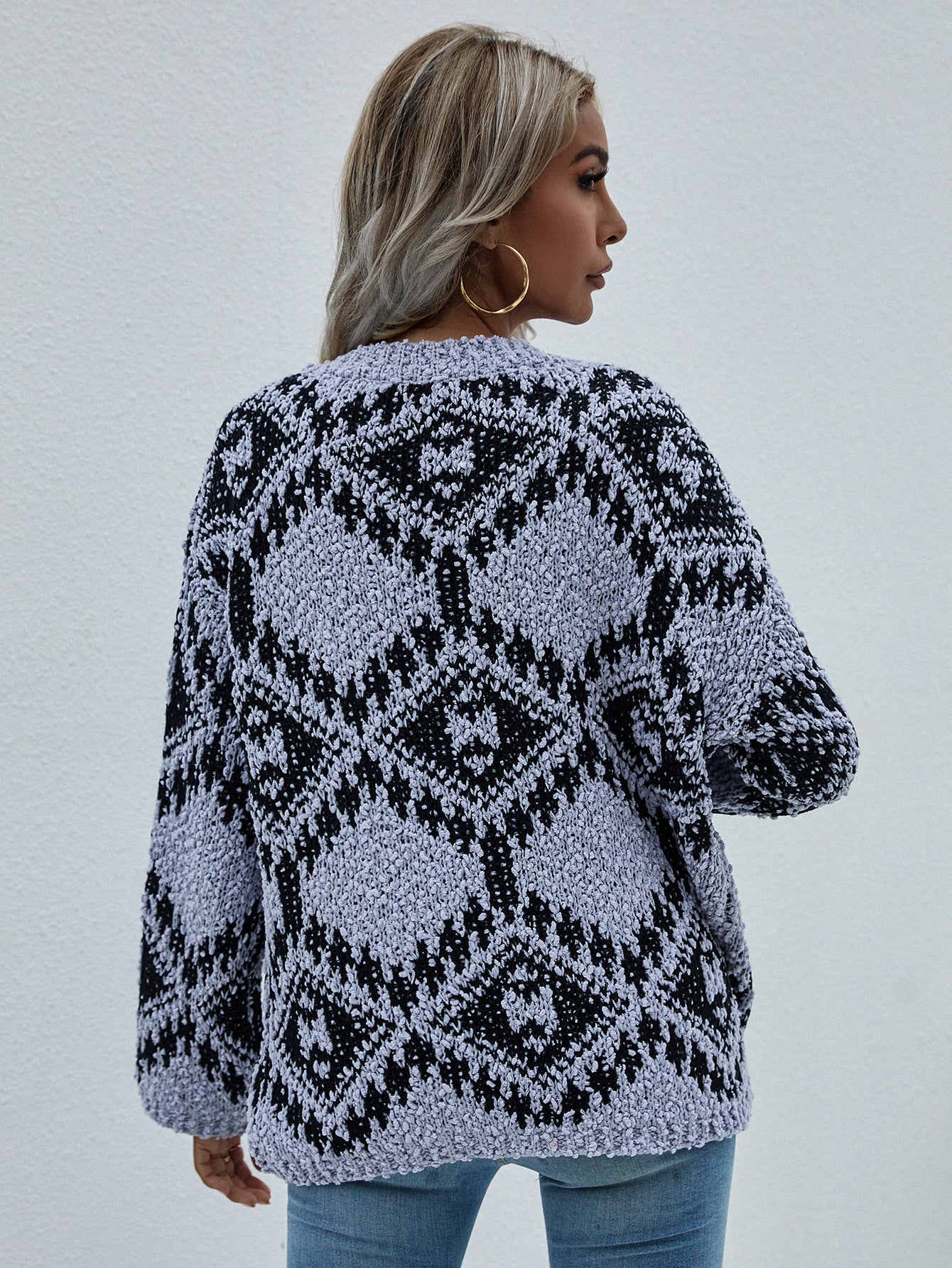 Geometric Print Chunky Knit Distressed Sweater 