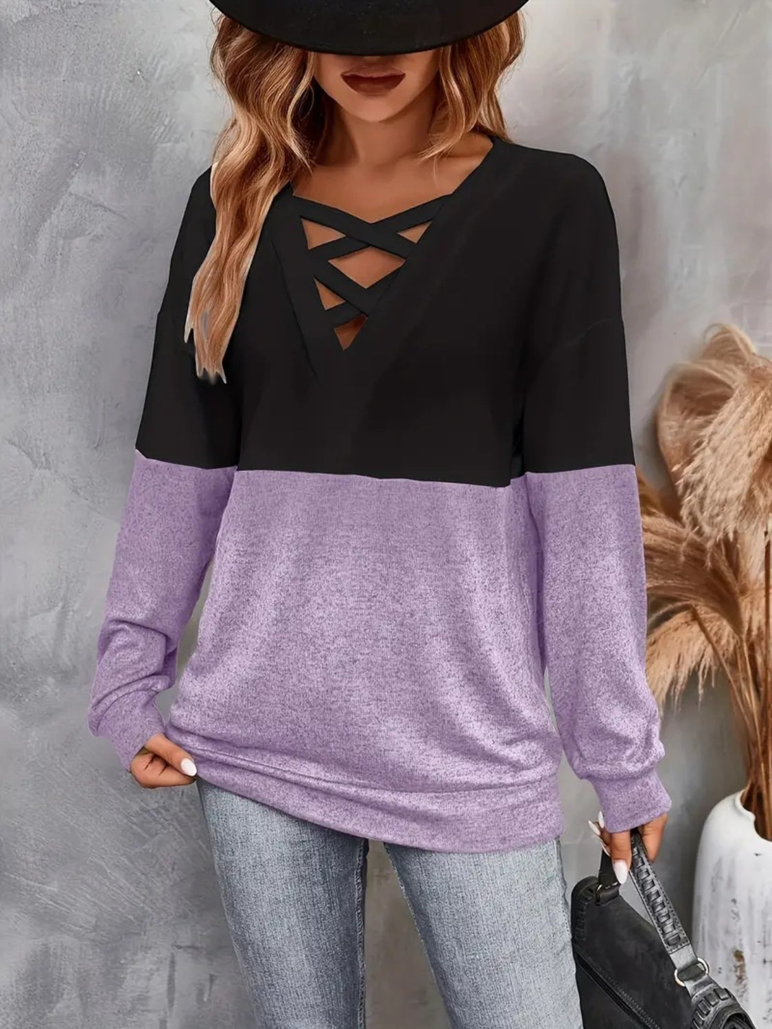 Contrast Crisscross V-Neck Long Sleeve Top 