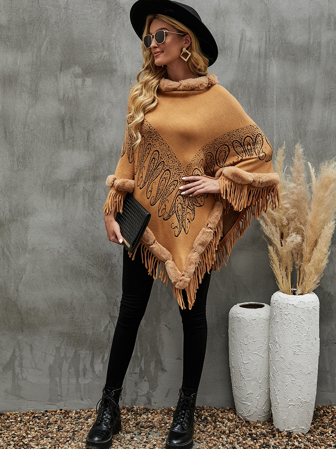 Graphic Fringe Cape Sleeve Poncho 