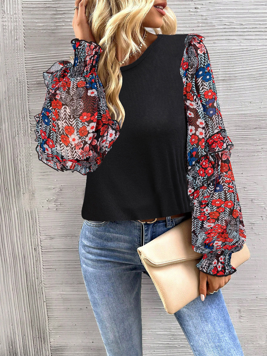 Round Neck Contrasting Color Printed Lantern Sleeve Top 