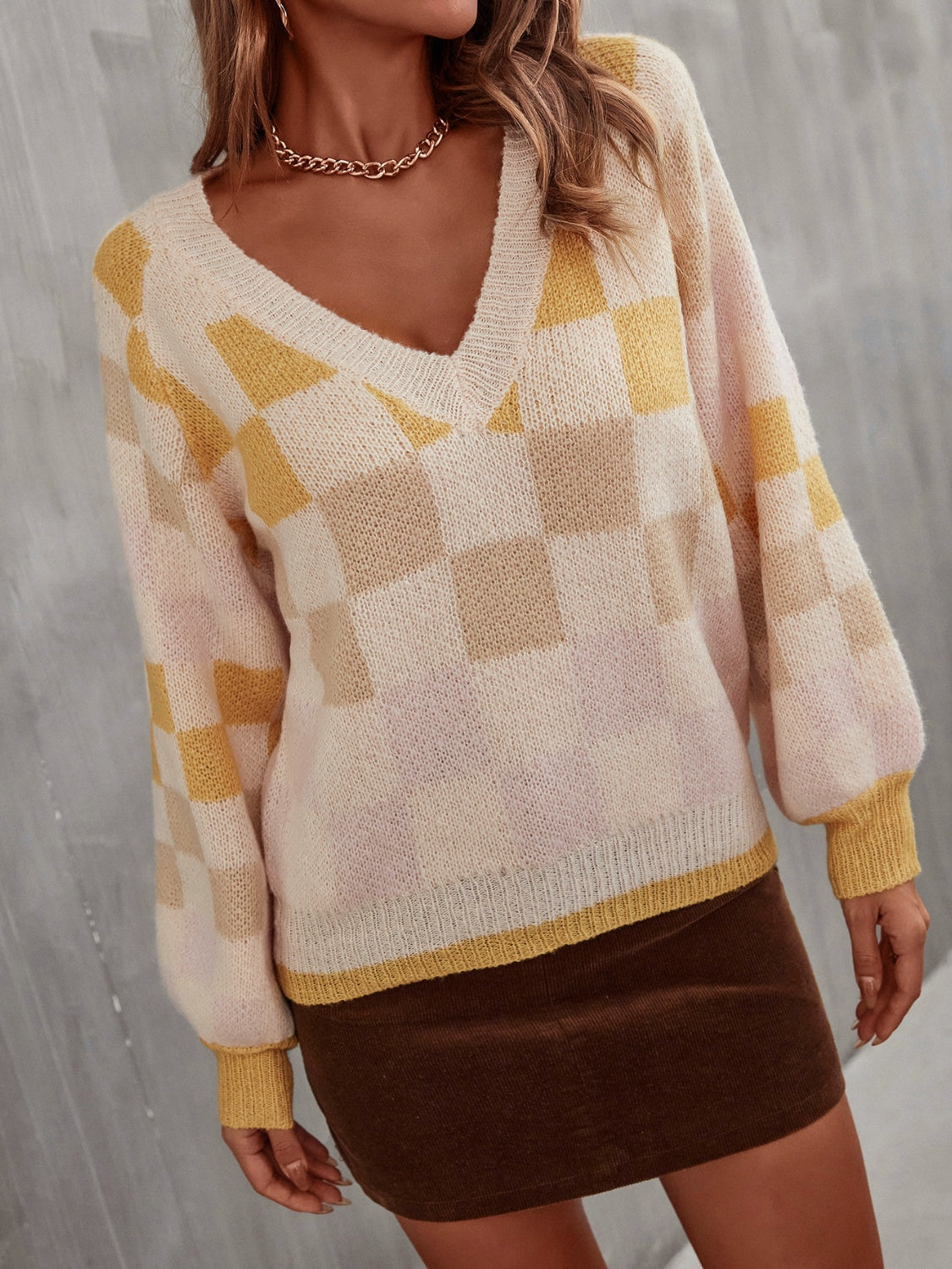 Checkered V-Neck Lantern Sleeve Sweater 