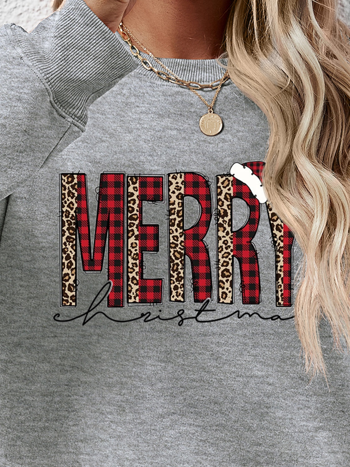 MERRY CHRISTMAS Round Neck Long Sleeve Sweatshirt 