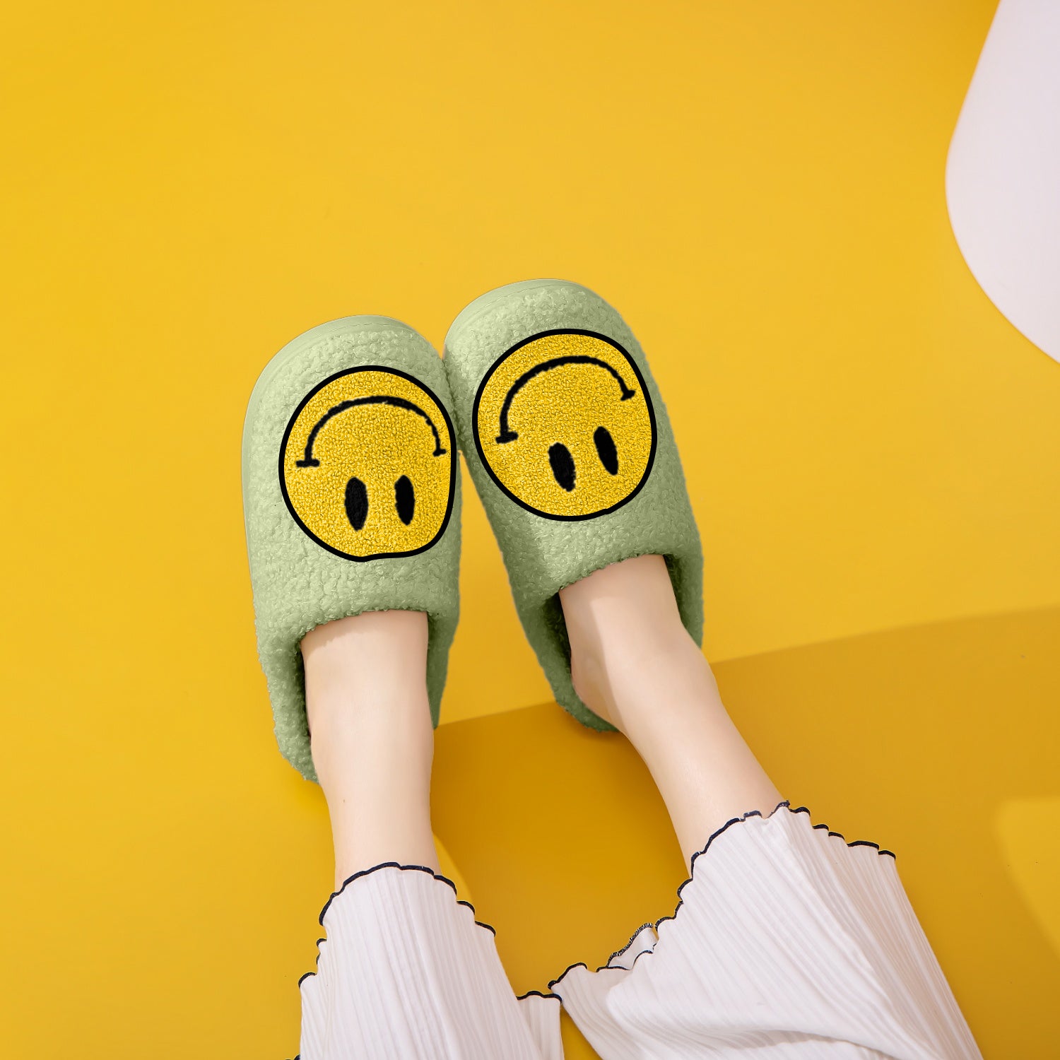 Melody Smiley Face Slippers 