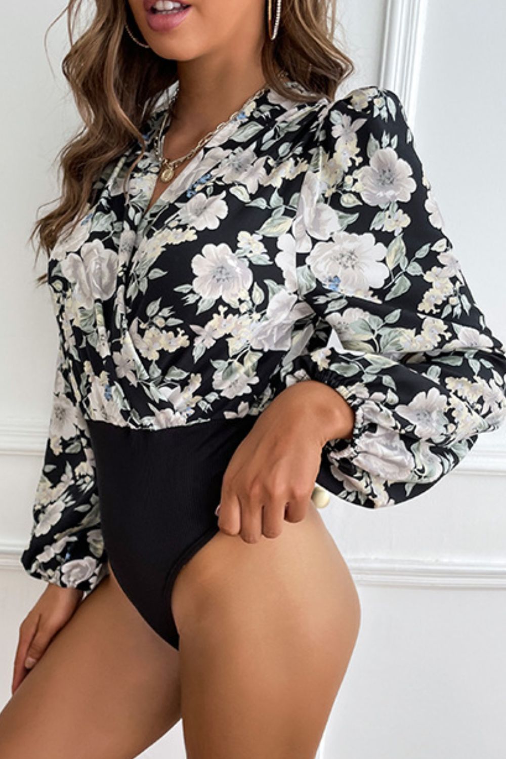 Floral Surplice Neck Puff Sleeve Bodysuit 