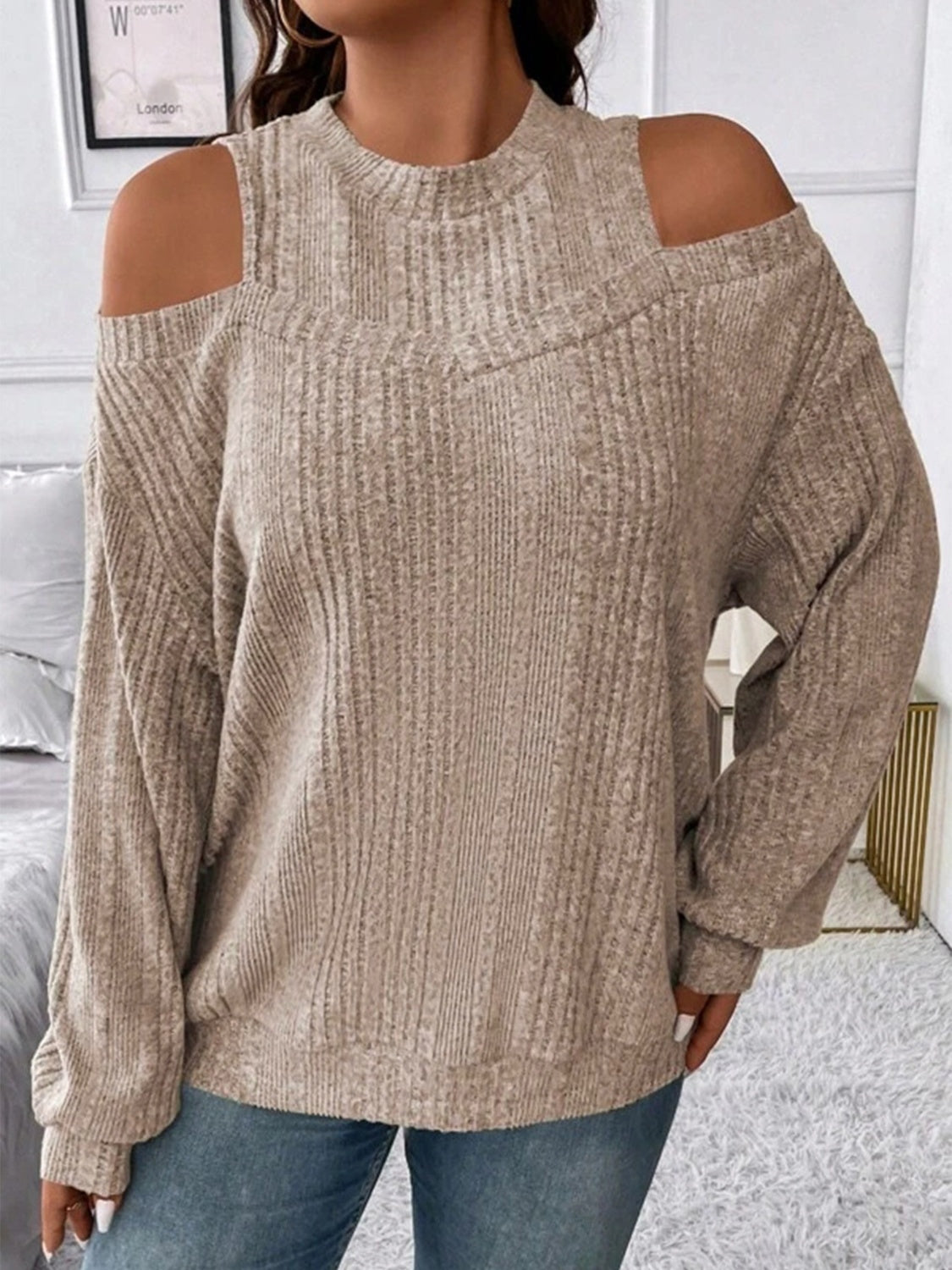 Round Neck Cold Shoulder Sweater 