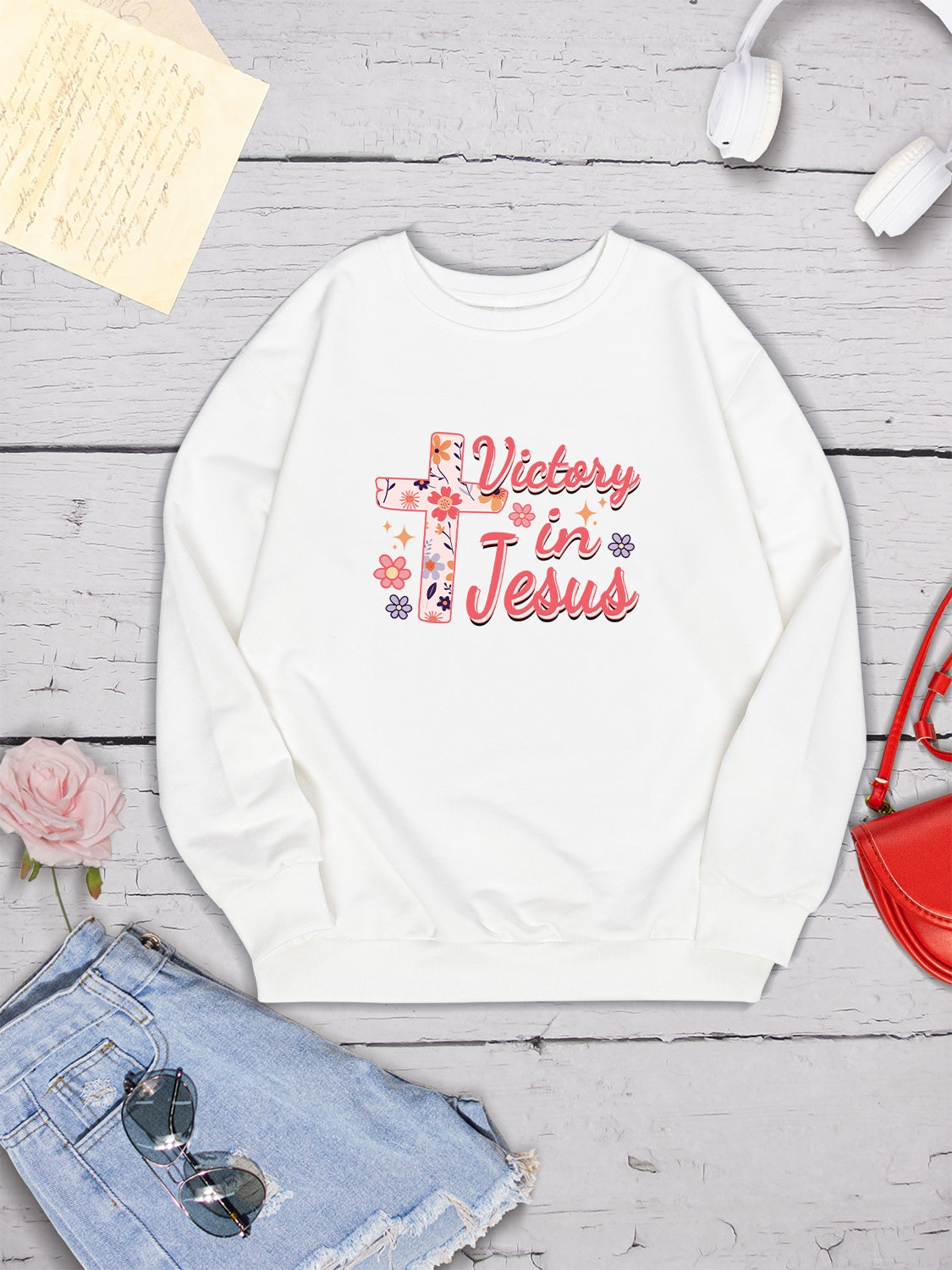 VICTORY IN JESUS Round Neck Sweatshirt 