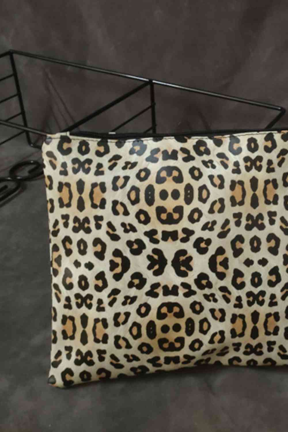 Leopard PU Leather Clutch 