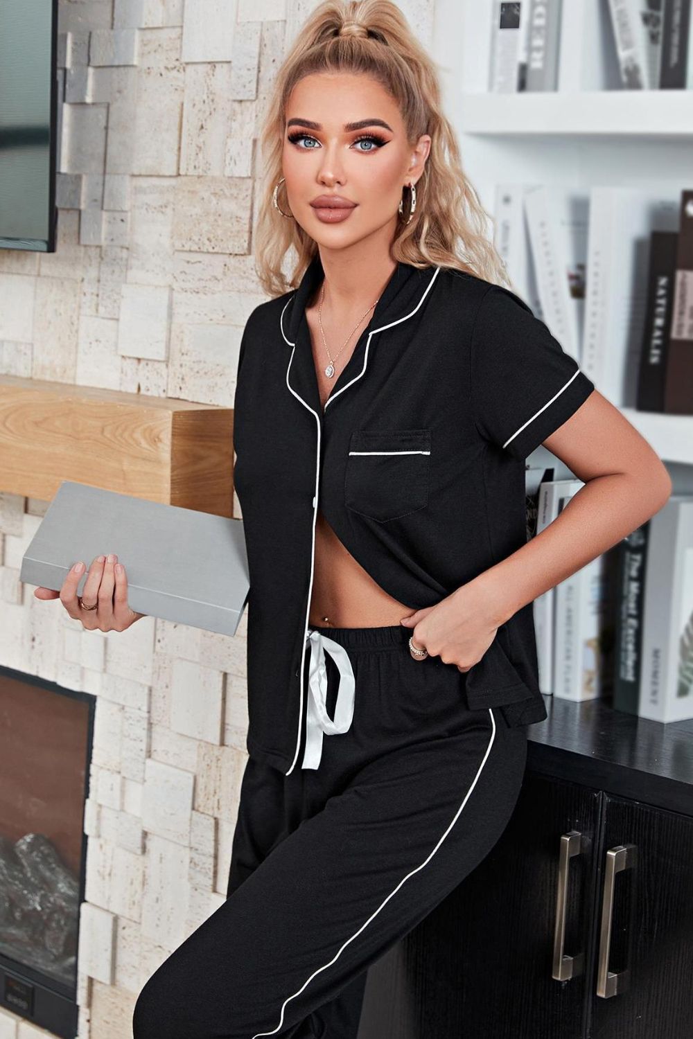 Contrast Piping Short Sleeve Top and Pants Pajama Set 