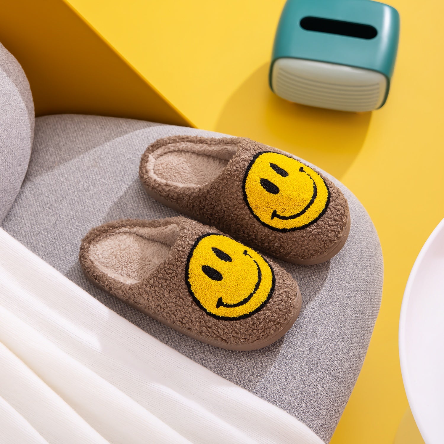 Melody Smiley Face Slippers 